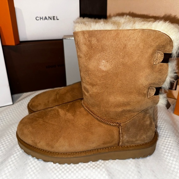Authentic UGG Double Bow Boots. Shearling & Chestnut Suede Size 10 - Picture 8 of 12